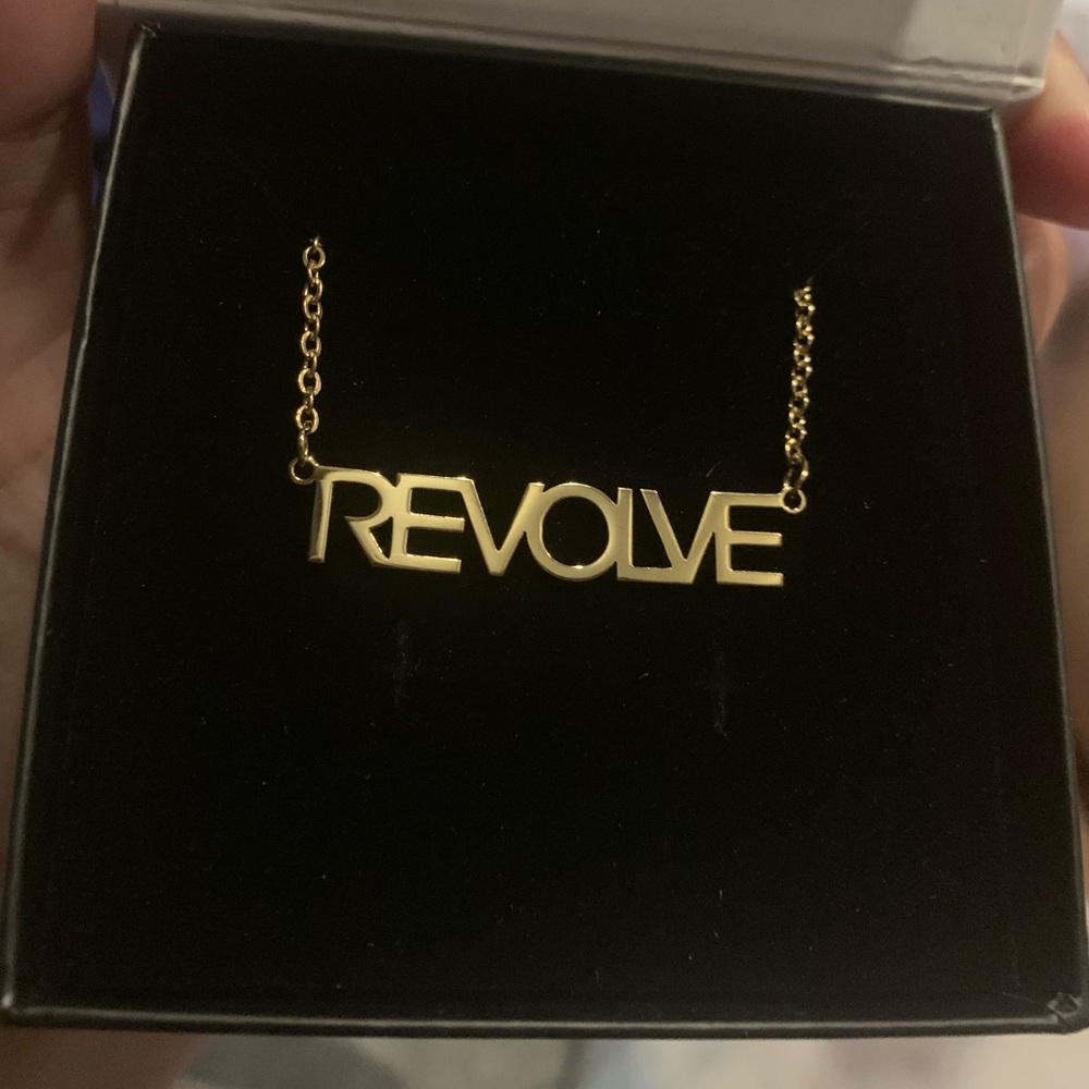 🆕 REVOLVE Necklace